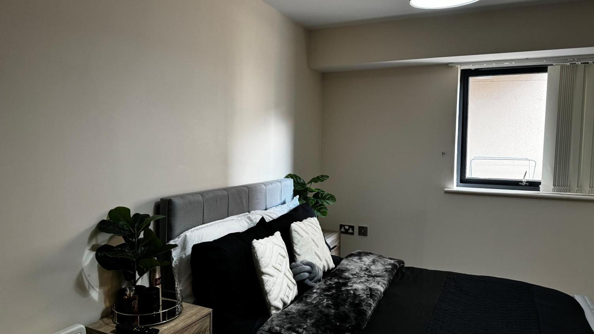 Modern Spacious Apartment In Digbeth With Balcony - Netflix, Youtube, Amazon Tv, Superfast Wifi - Just 10 Mins To Birmingham Centre, Bullring, Train, Coach Station And Birmingham Fc Extérieur photo